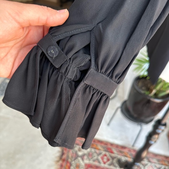 Fendi silk black top size 8 - Picture 4 of 9